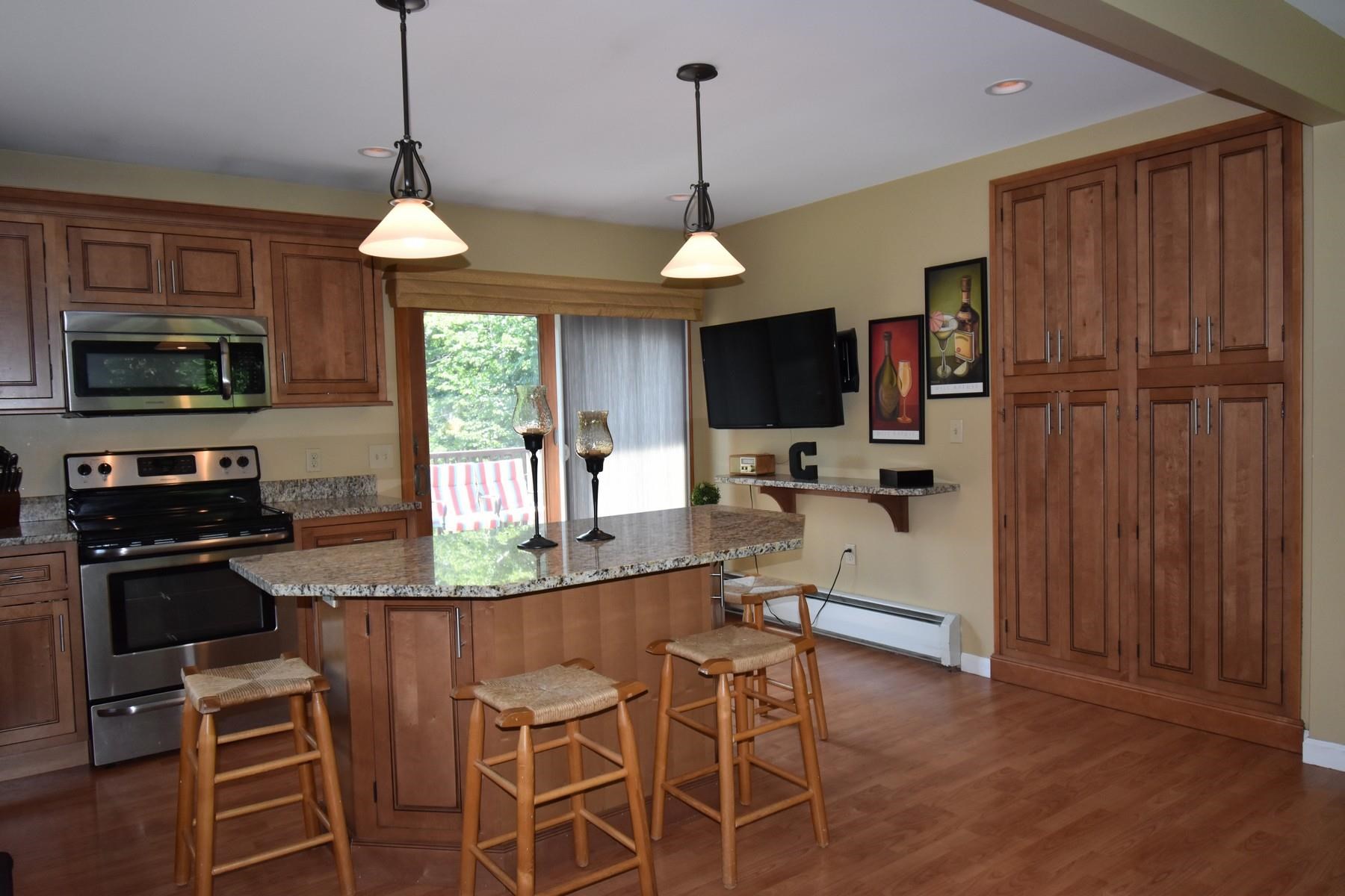 167 Holly Street Rutland, VT 05701 - Photo 9 of 28