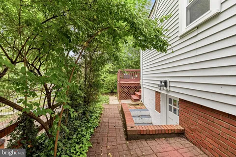 $1,095,000 | 625 South Quincy Street, Arlington, VA 22204