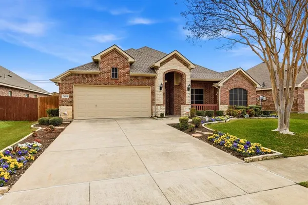 $399,999 | 3818 Downing Drive, Midlothian, TX 76065
