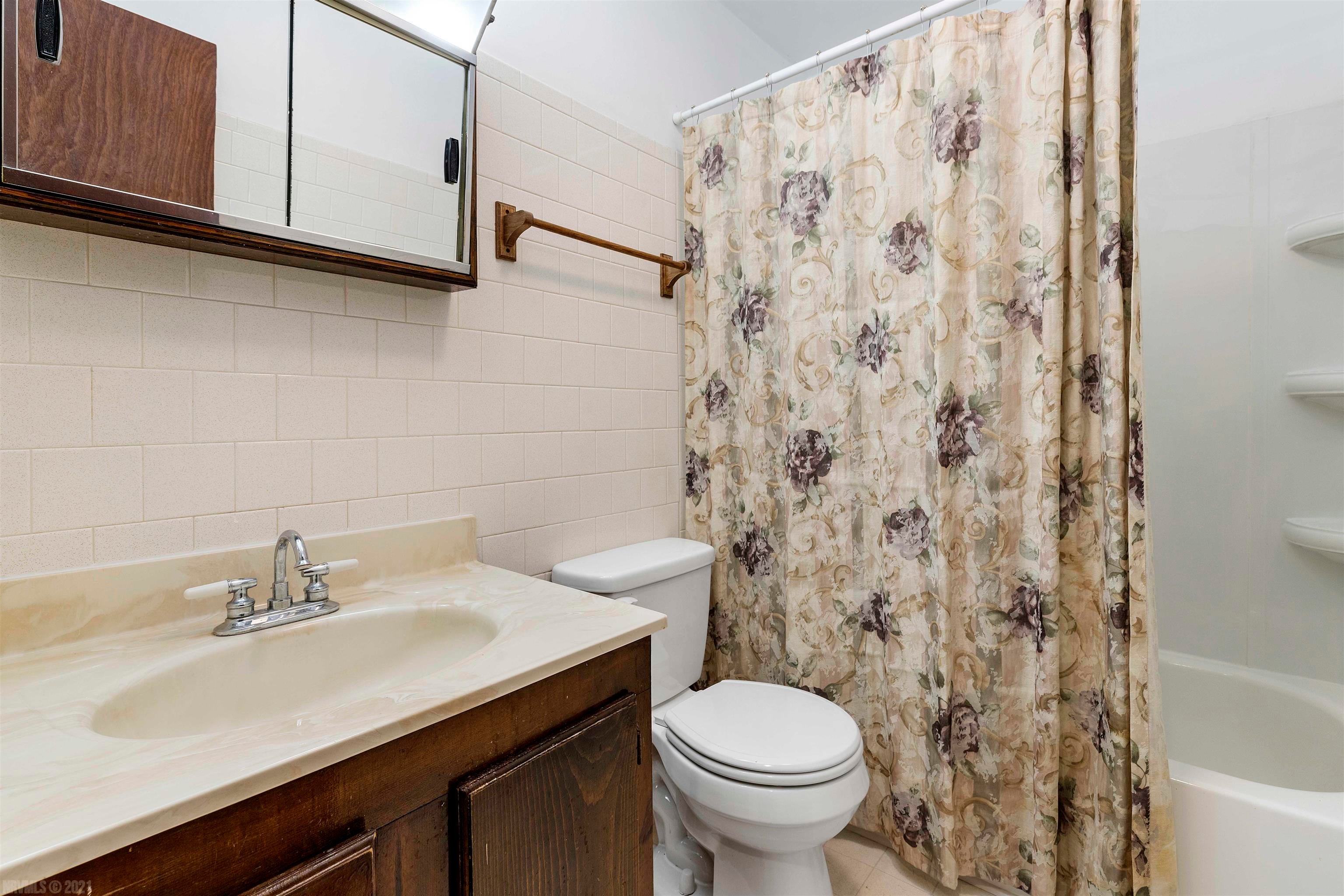 2096 Fire Tower Road Christiansburg, VA 24073 - Photo 7 of 35 Gallery Image 7