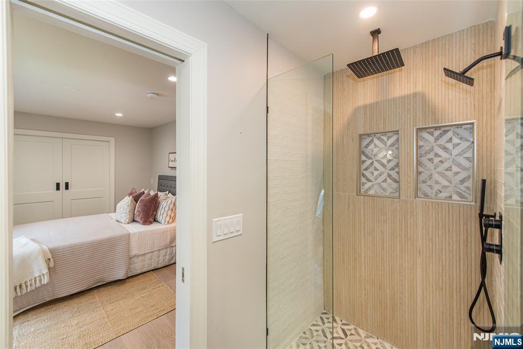 181 Valley Road Montclair, NJ 07042 - Photo 22 of 33