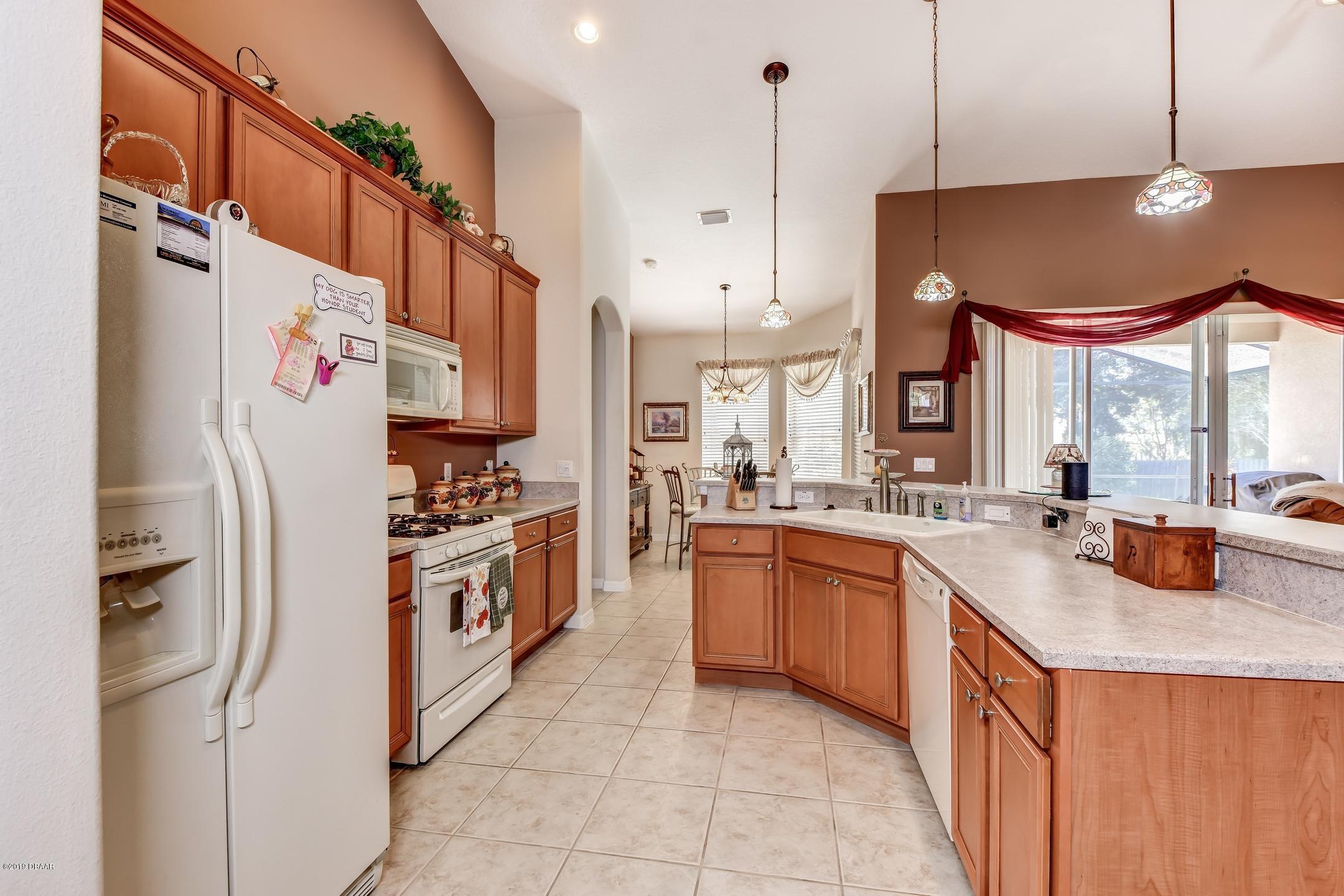 207 Crystal Ridge Road DeLand, FL 32720 - Photo 12 of 39 12-Kitchen