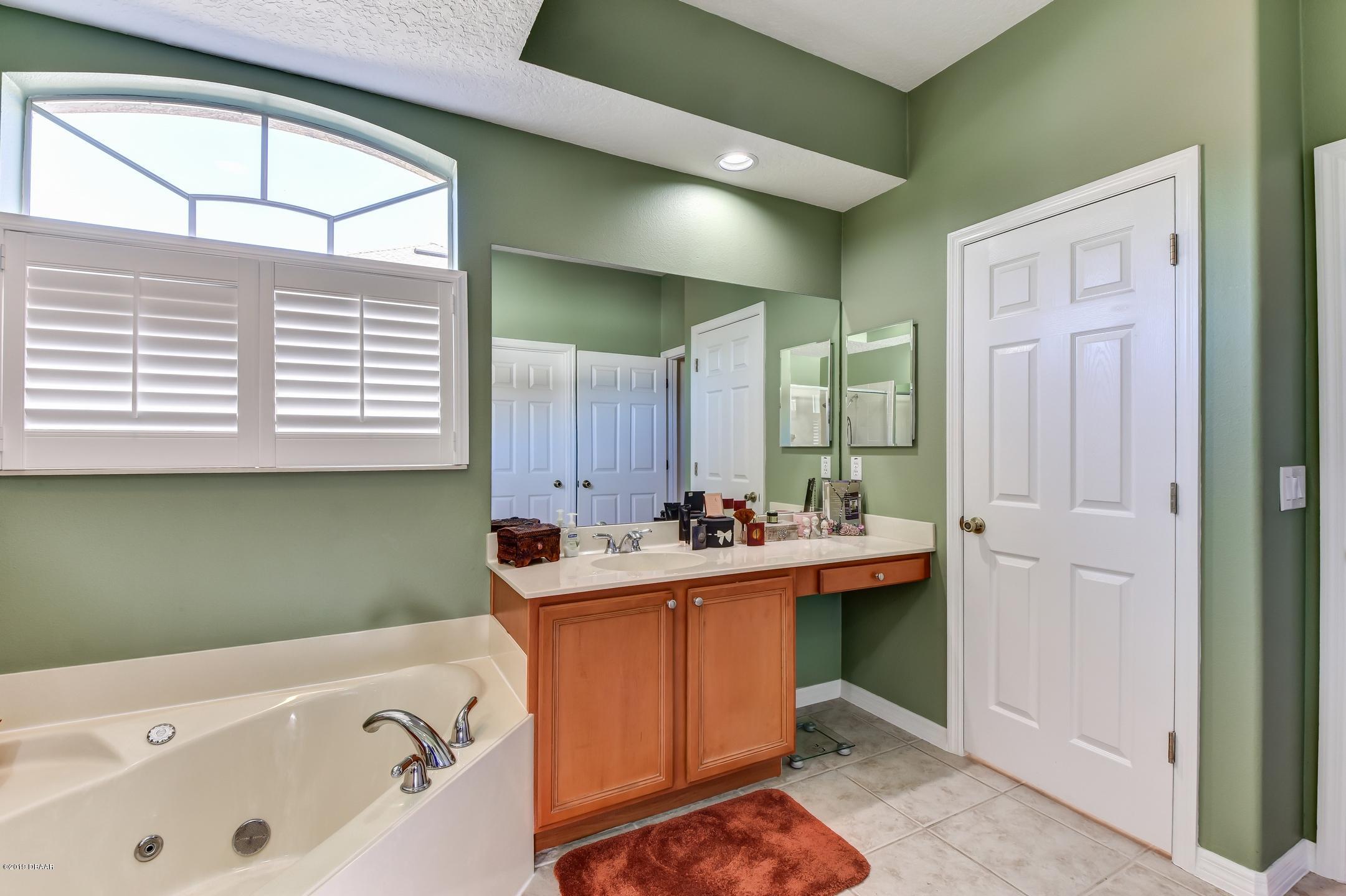 207 Crystal Ridge Road DeLand, FL 32720 - Photo 20 of 39 20-Master Bath