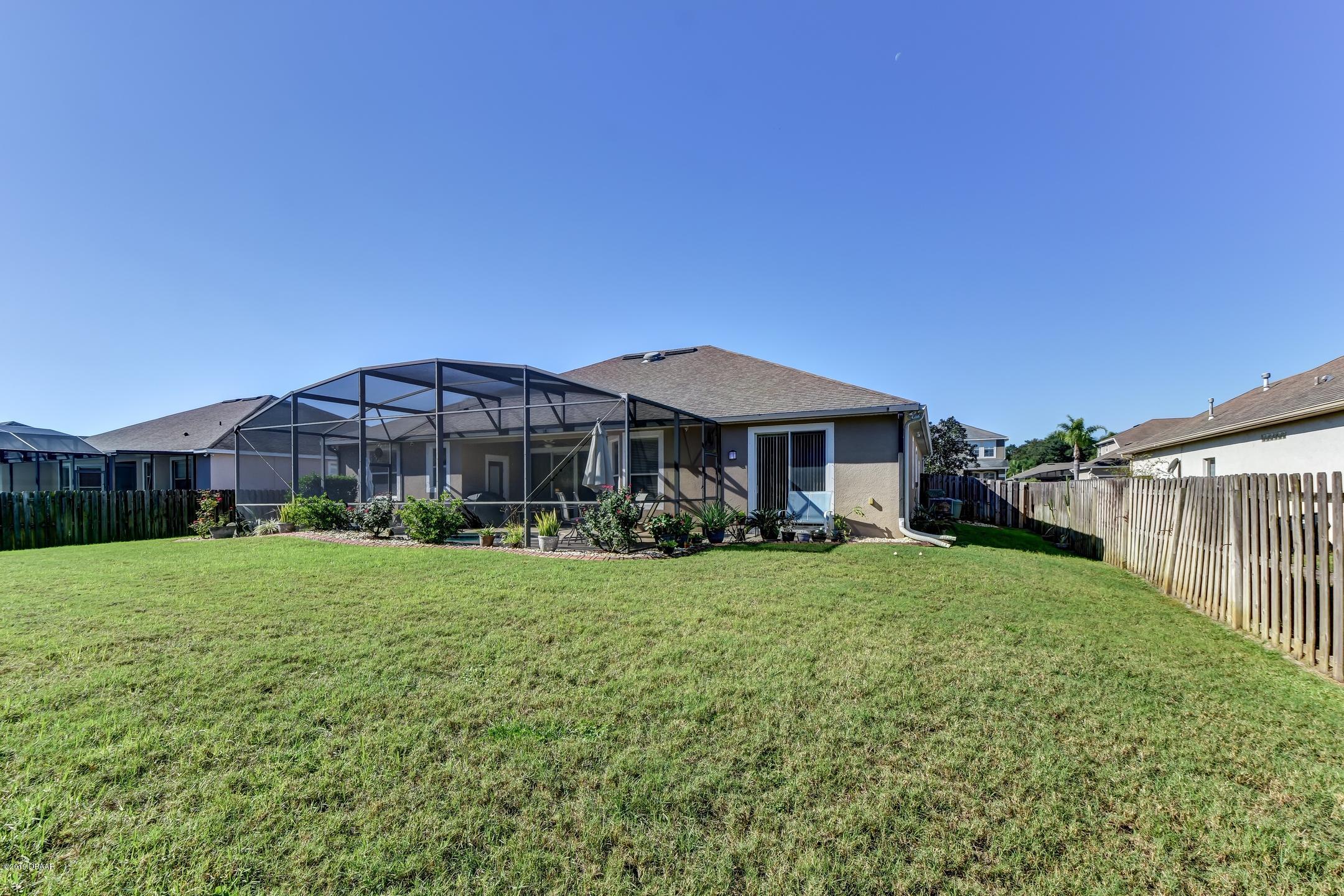 207 Crystal Ridge Road DeLand, FL 32720 - Photo 35 of 39 35-Corner View