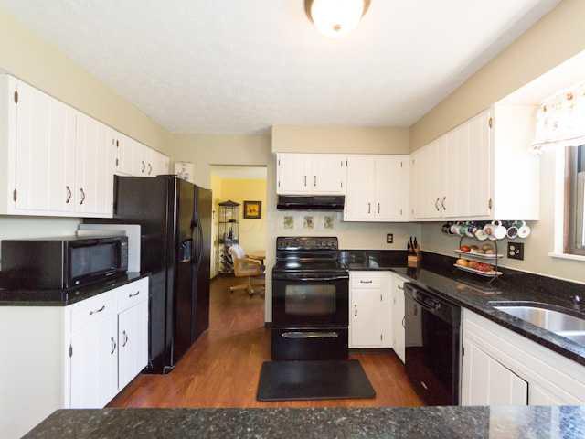 5221 Freedom Ridge Drive Columbus, OH 43230 - Photo 5 of 24