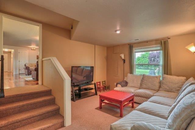 5500 Hughes Road Medford, OR 97504 - Photo 11 of 29 Additional Photo