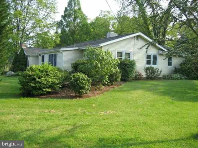 255 Chestnut Grove Road Dillsburg, PA 17019 - Photo 3 of 11 Gallery Image 3