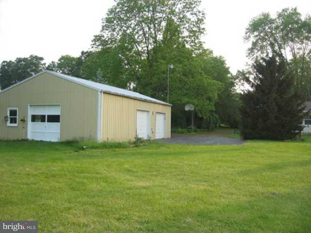 255 Chestnut Grove Road Dillsburg, PA 17019 - Photo 4 of 11 Gallery Image 4