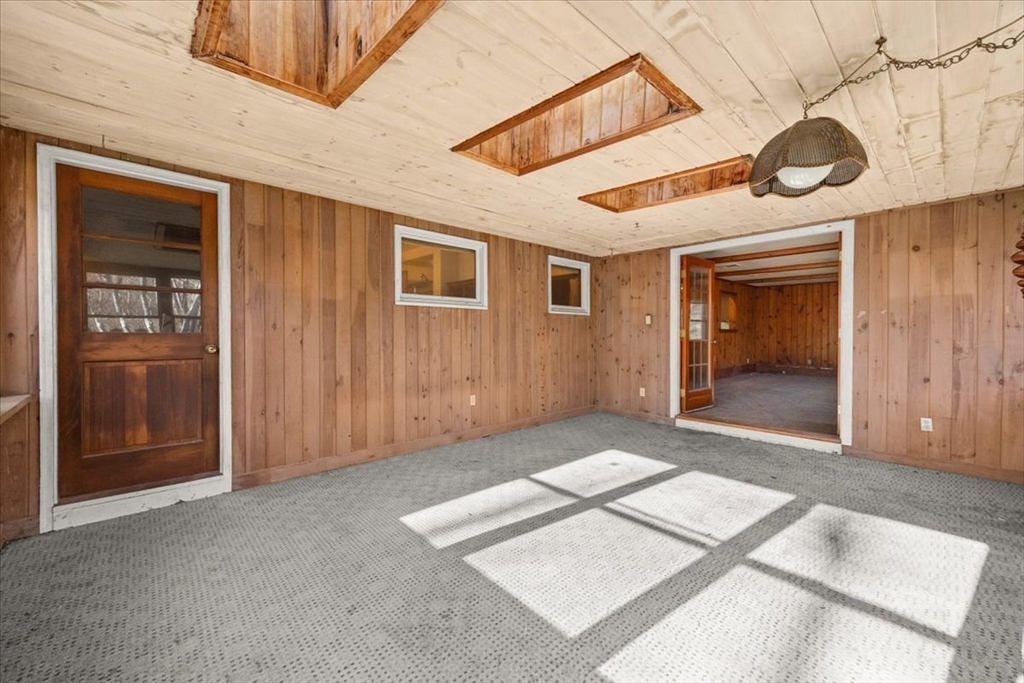 203 Hornbine Road Swansea, MA 02777 - Photo 17 of 34 Gallery Image 17