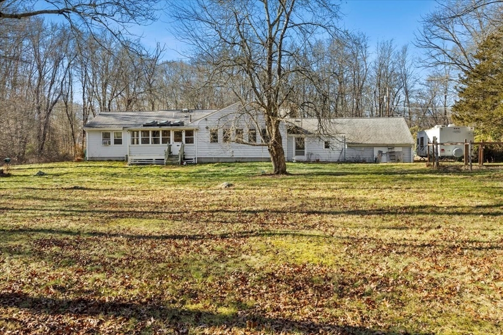 203 Hornbine Road Swansea, MA 02777 - Photo 3 of 34 Gallery Image 3