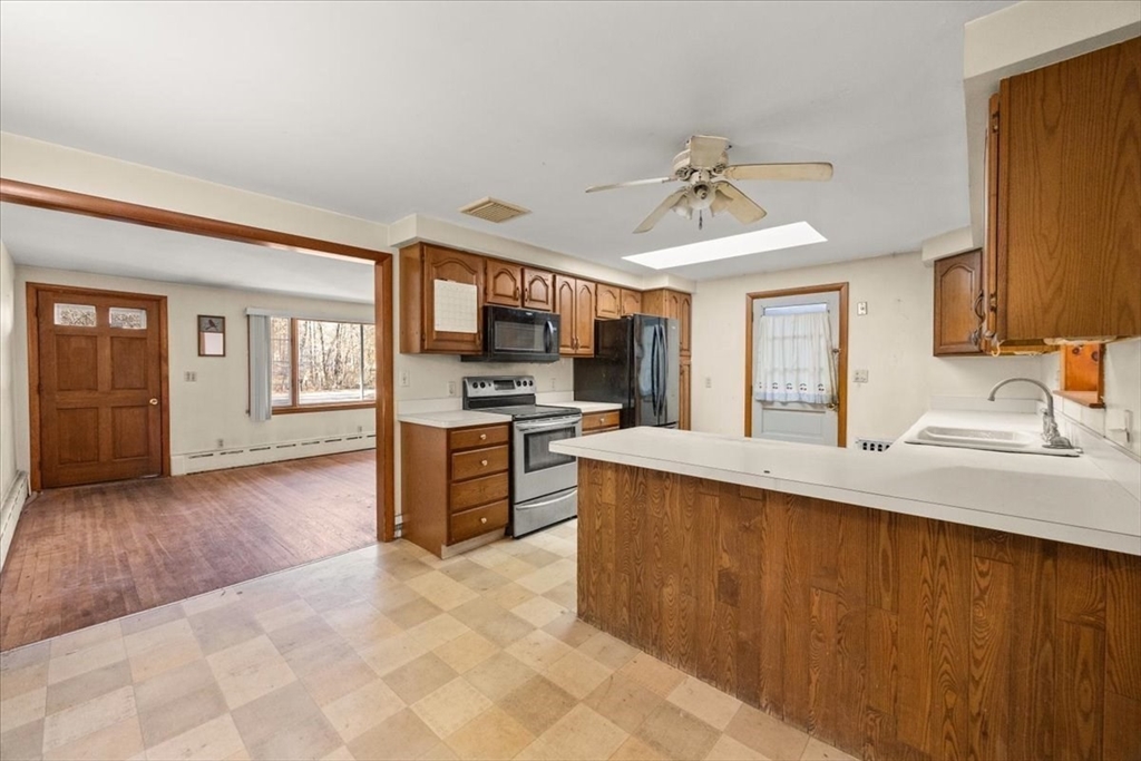 203 Hornbine Road Swansea, MA 02777 - Photo 10 of 34 Gallery Image 10
