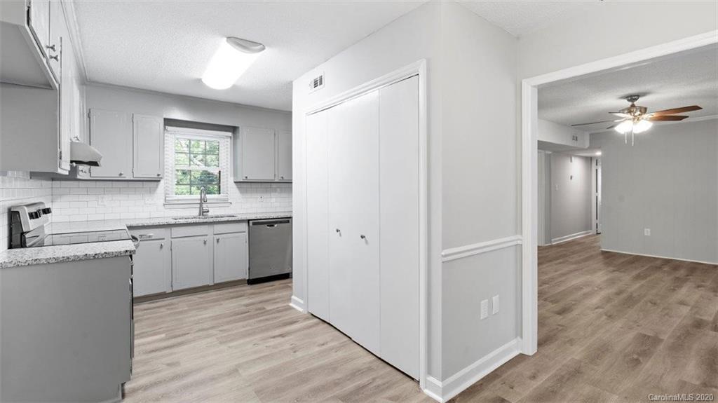 718 Hammermill Road Charlotte, NC 28270 - Photo 12 of 33 Gallery Image 12