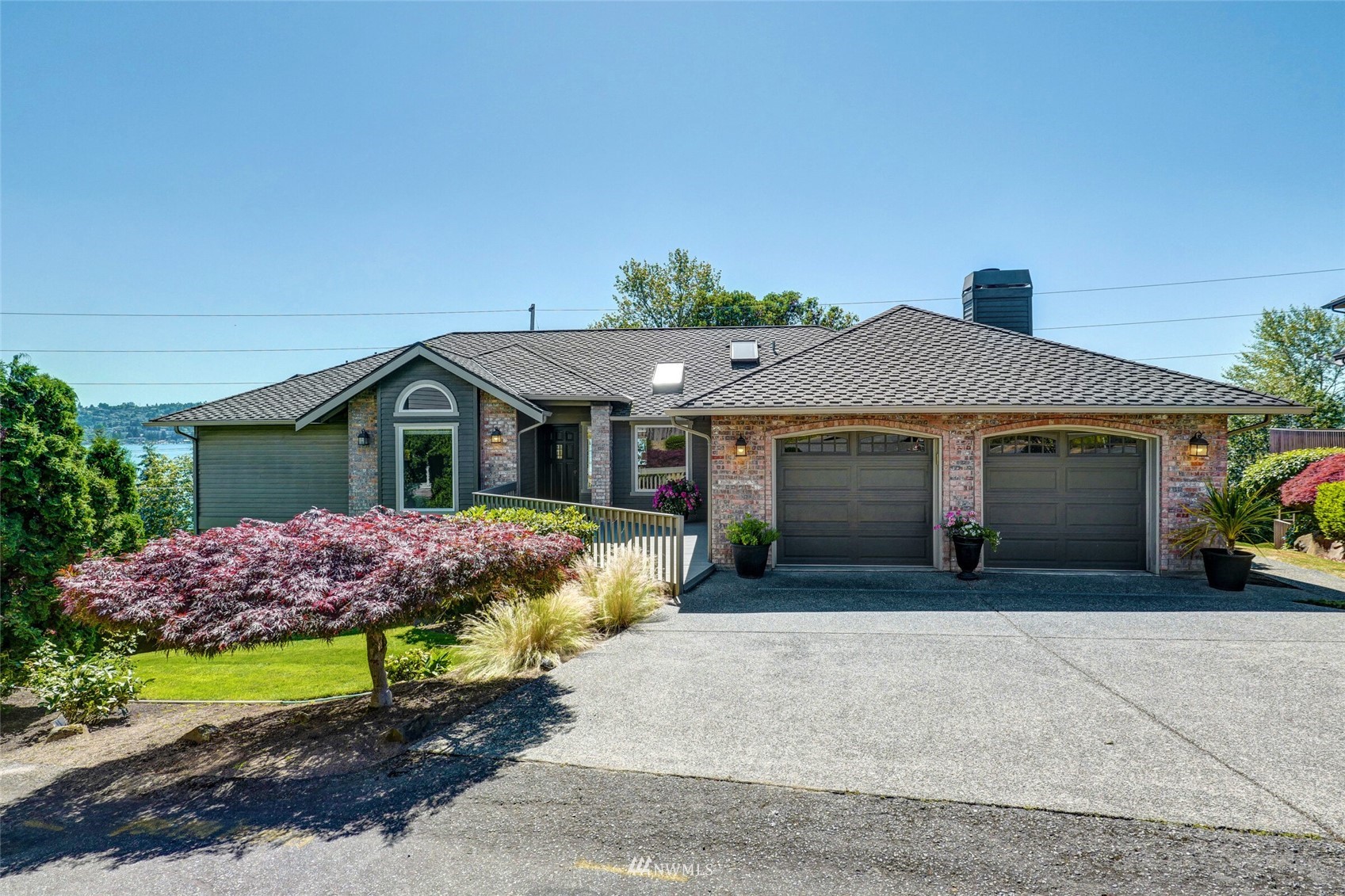 2902 Lake Washington Boulevard North Renton, WA 98056 - Photo 1 of 1 Gallery Image 1