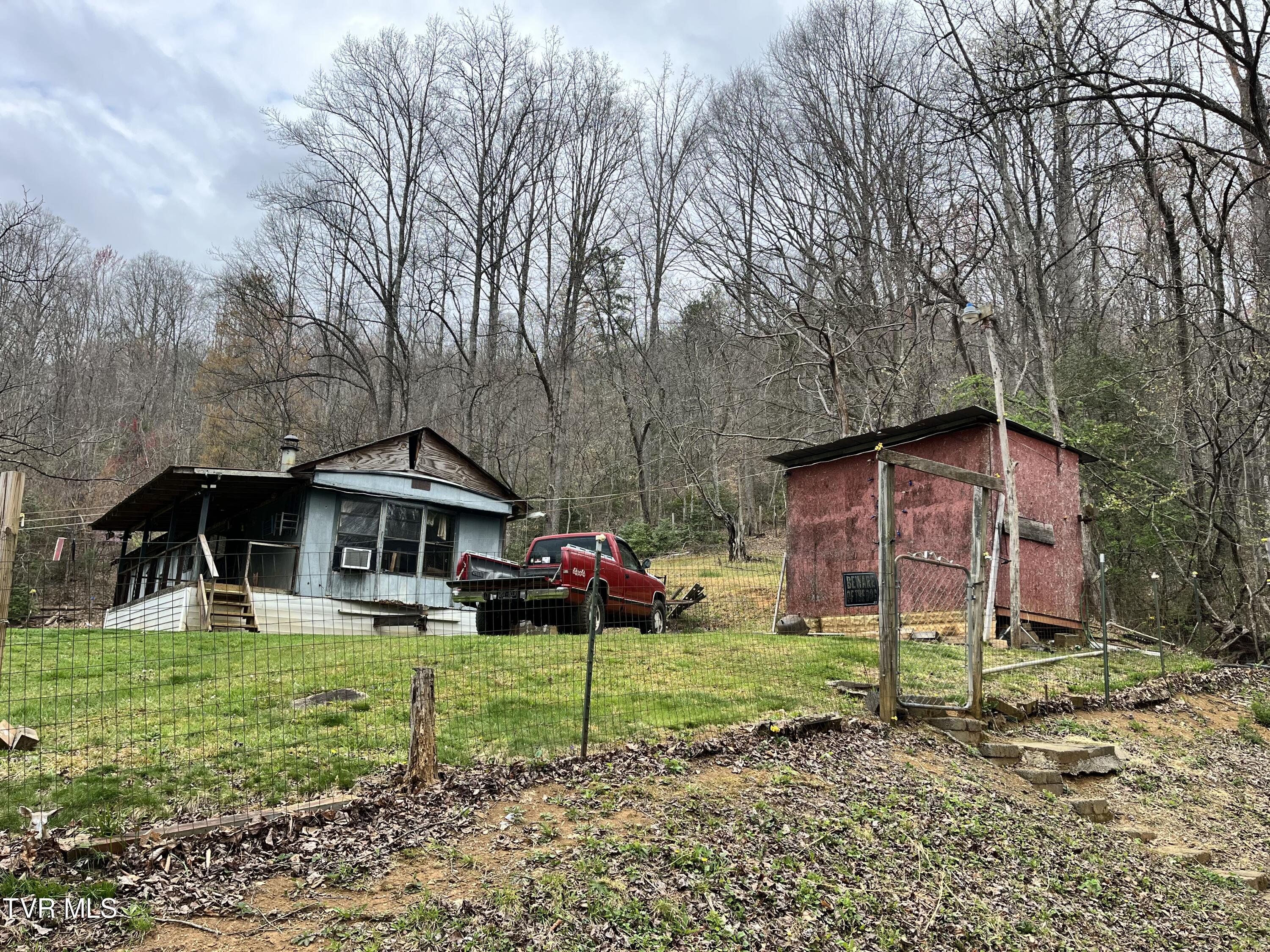 225 Jim Deal Road Elizabethton, TN 37643 - Photo 8 of 15 Estep5