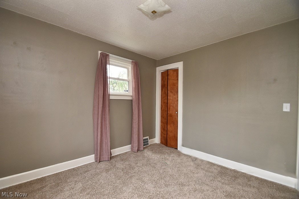 1352 Sunset Road Cleveland, OH 44124 - Photo 24 of 34