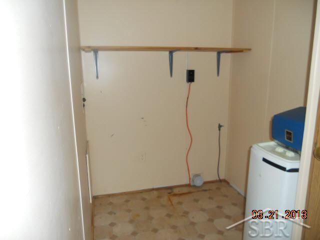 20351858-6.JPG
