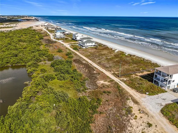 a view of an outdoor space