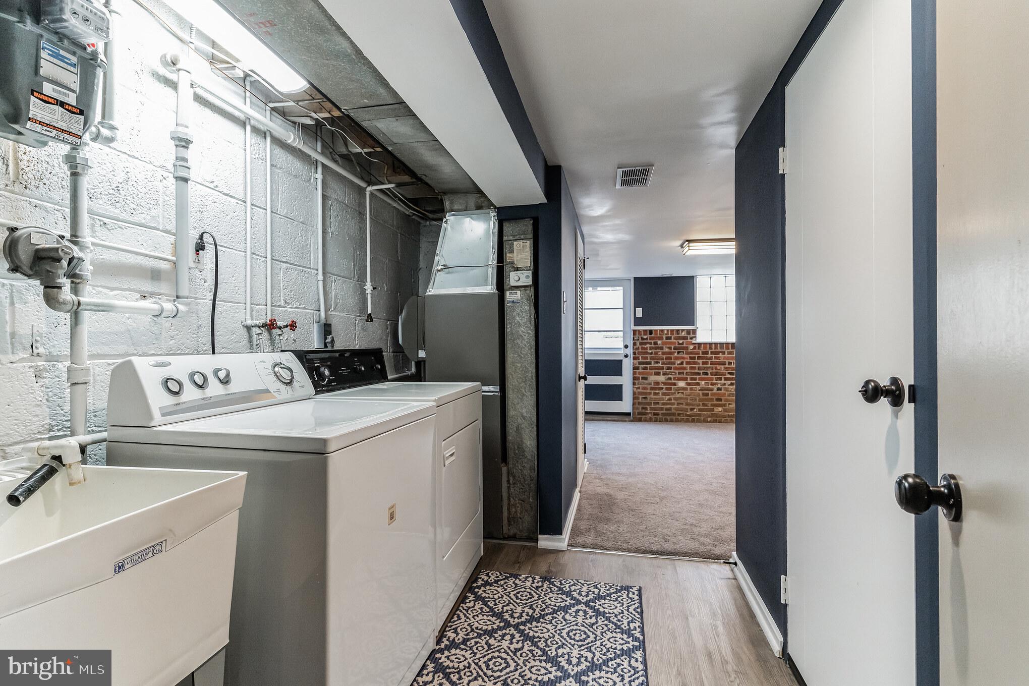 2816 Woodbridge Road Philadelphia, PA 19114 - Photo 27 of 32