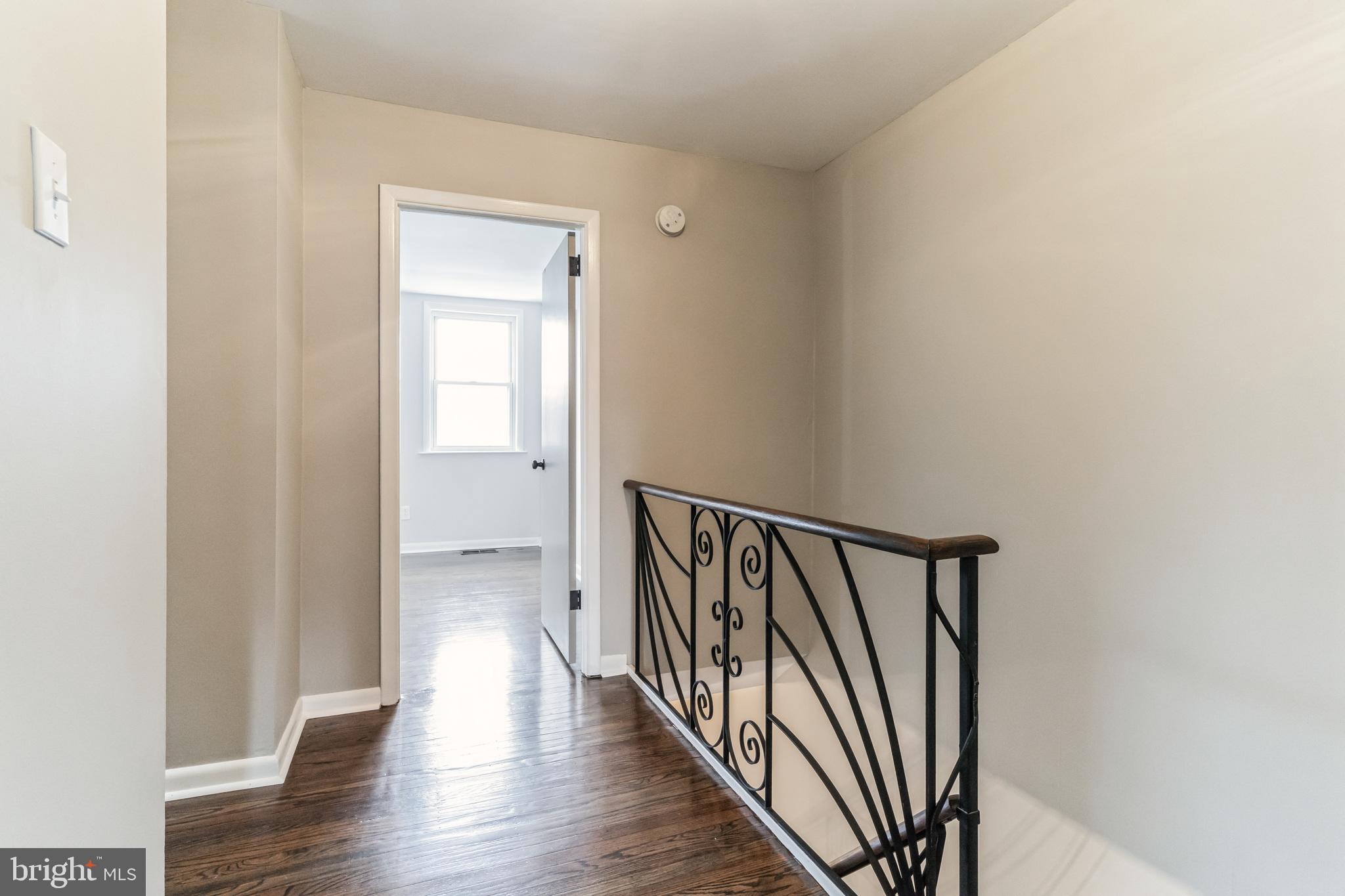 2816 Woodbridge Road Philadelphia, PA 19114 - Photo 10 of 32