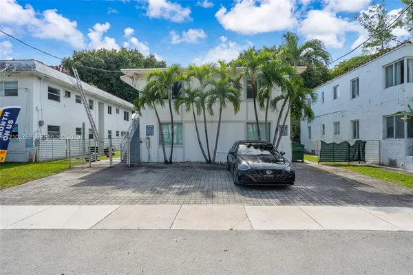 $2,500 | 560 Northeast 63rd Street, Unit 4, Miami, FL 33138