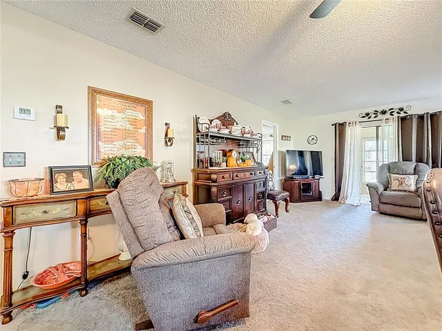 $220,000 | 38225 Boxwood Drive, Unit 38225, Zephyrhills, FL 33542