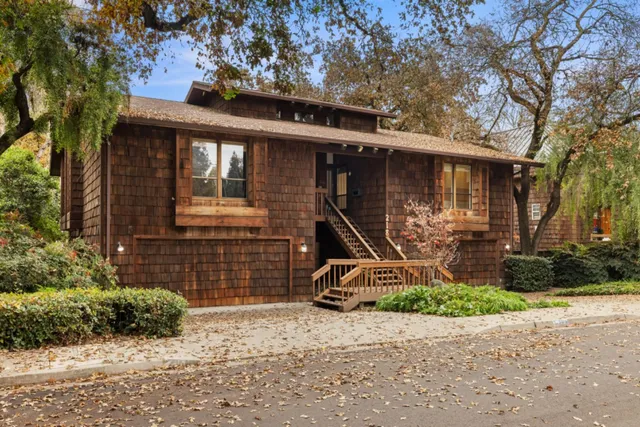 $850,000 | 218 Brook Way, Modesto, CA 95354