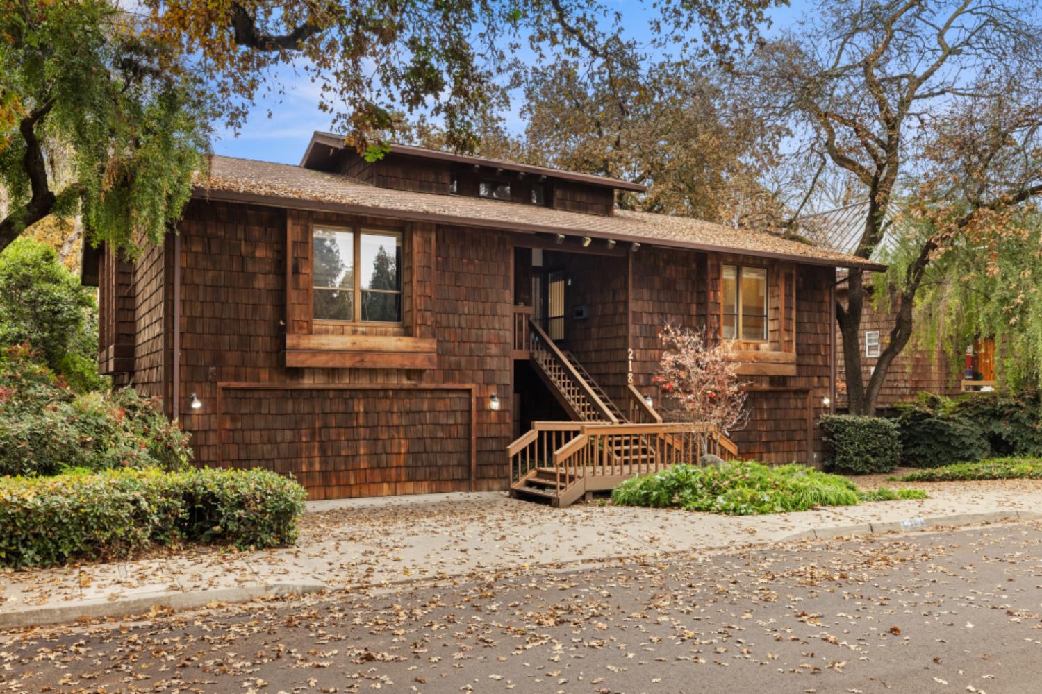 218 Brook Way Modesto, CA 95354 - Photo 2 of 55