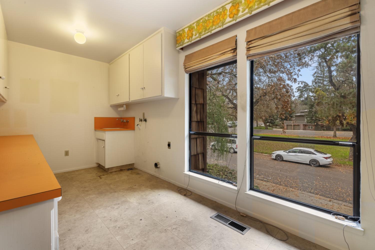 218 Brook Way Modesto, CA 95354 - Photo 34 of 55