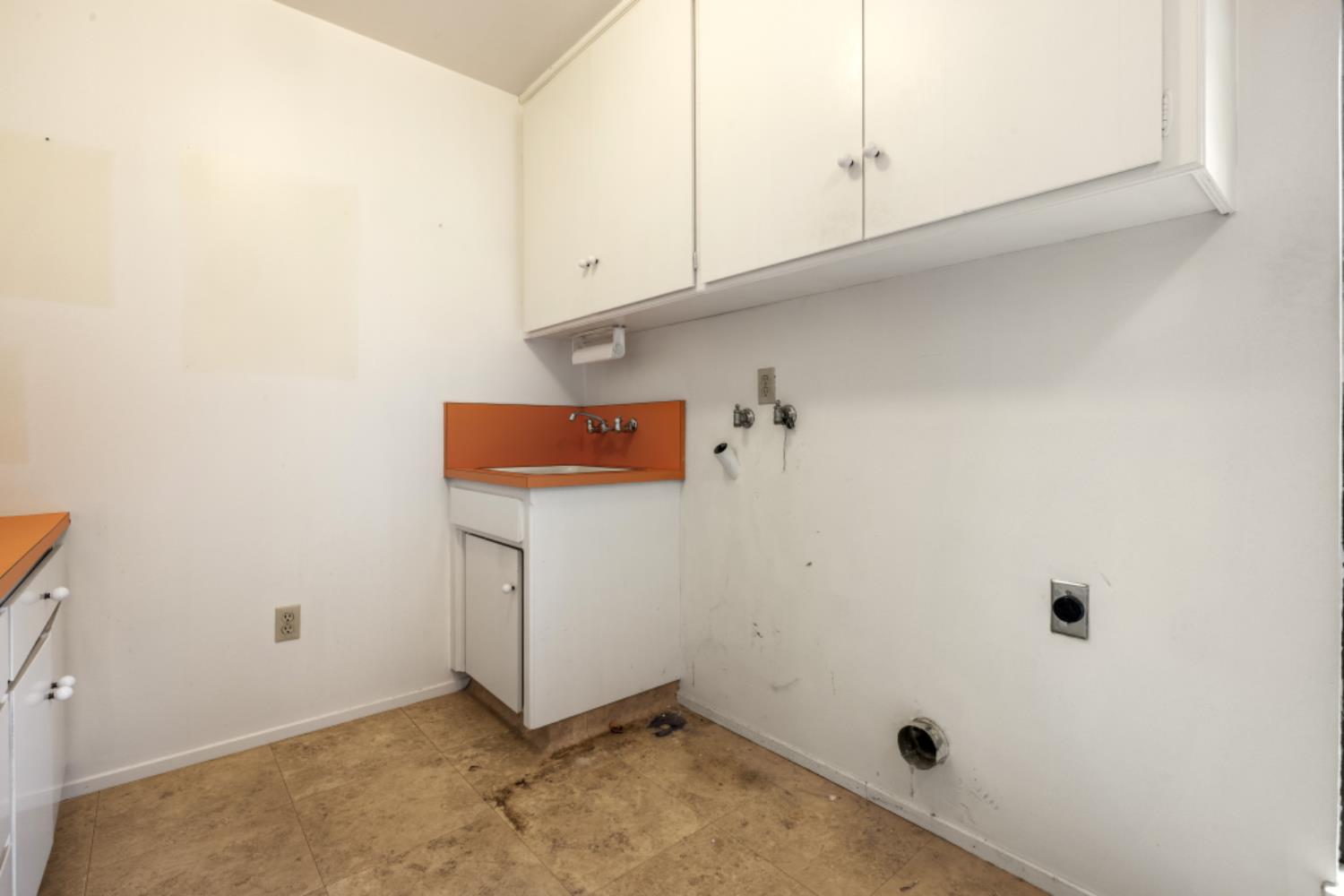 218 Brook Way Modesto, CA 95354 - Photo 37 of 55