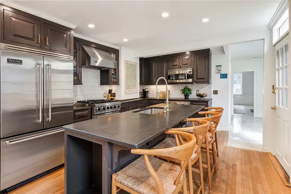 $1,600,000 | 21 George Street, Providence, RI 02906
