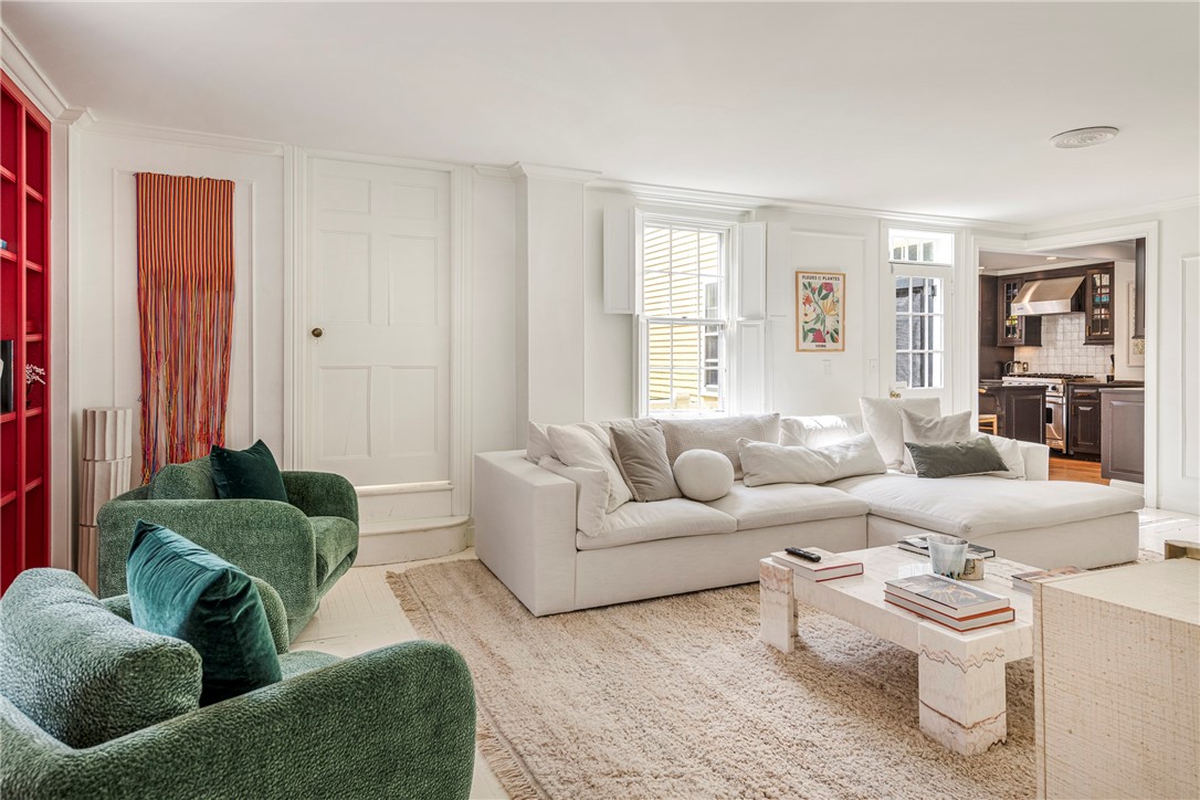 21 George Street Providence, RI 02906 - Photo 7 of 37 First Floor Living Room