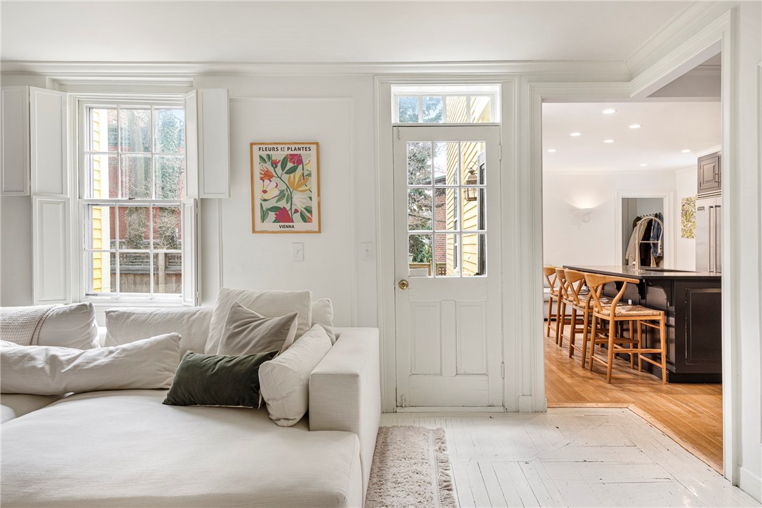 21 George Street Providence, RI 02906 - Photo 9 of 37 First Floor Living Room