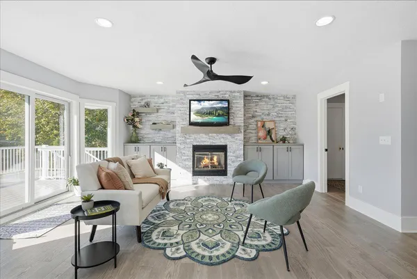 $874,900 | 786 Harlar Circle, Hudson, WI 54016