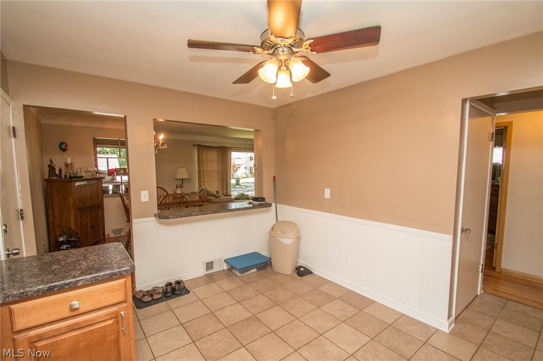 1159 Haverston Road Cleveland, OH 44124 - Photo 13 of 28