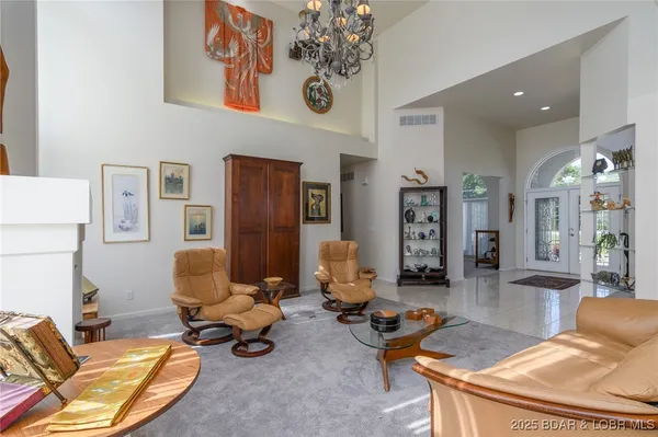$679,900 | 121 Highland Waye, Jefferson City, MO 65101