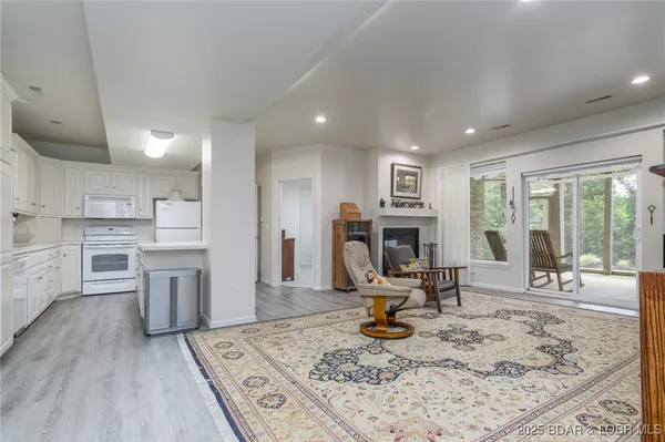 $679,900 | 121 Highland Waye, Jefferson City, MO 65101