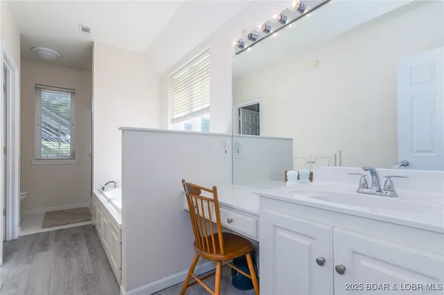 $695,000 | 121 Highland Waye, Jefferson City, MO 65101