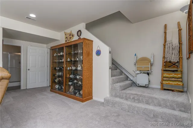 $695,000 | 121 Highland Waye, Jefferson City, MO 65101