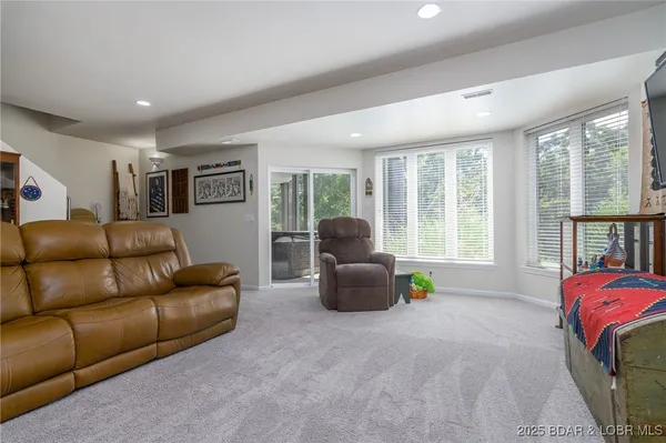 $679,900 | 121 Highland Waye, Jefferson City, MO 65101