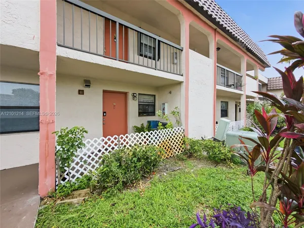 $220,000 | 821 Northeast 207th Lane, Unit 1103, Miami, FL 33179