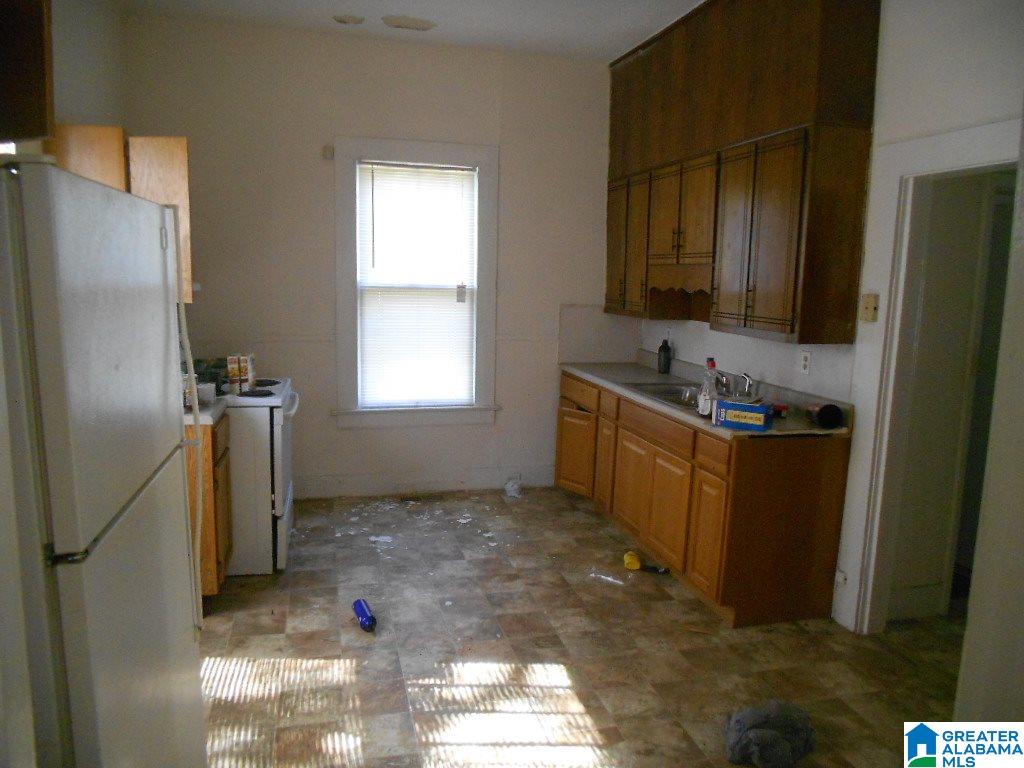 1129 Fulton Avenue Southwest Birmingham, AL 35211 - Photo 5 of 5