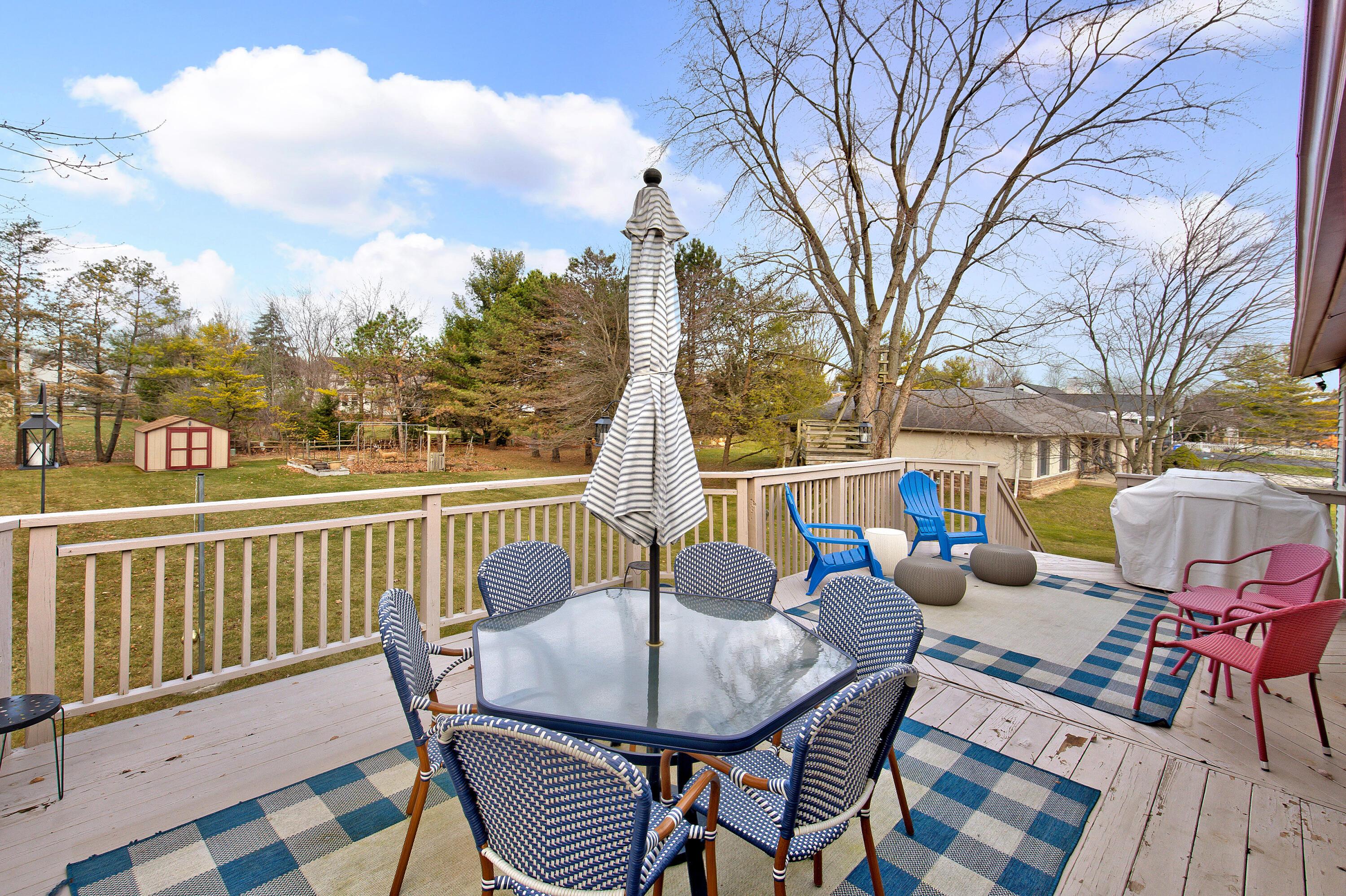 6186 Feder Road Columbus, OH 43228 - Photo 38 of 53 Deck