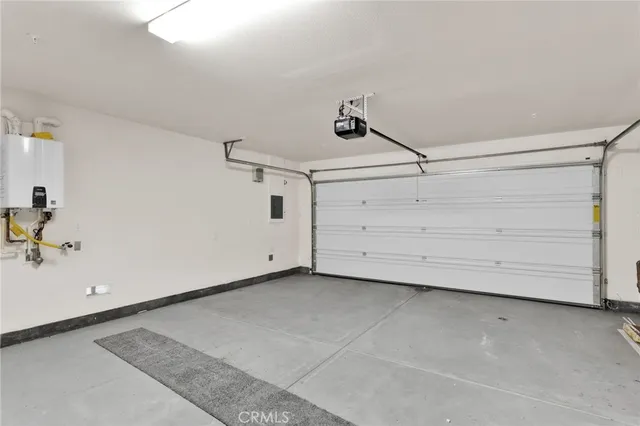 $469,900 | 10158 Kemper Avenue, Adelanto, CA 92301