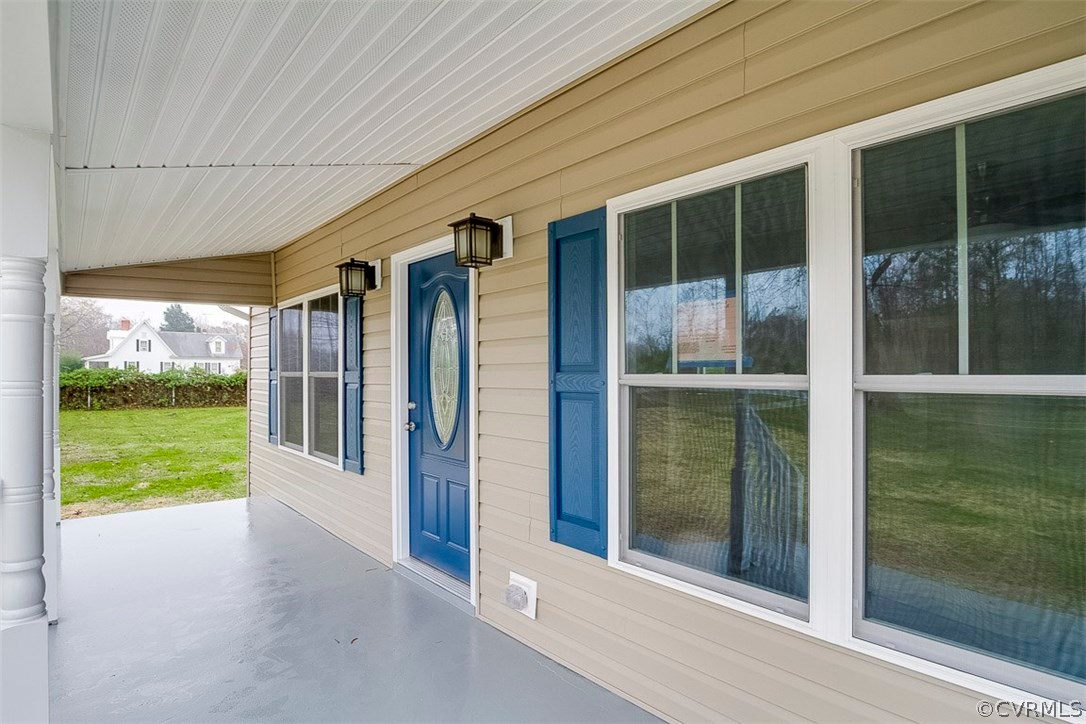19144 Sparta Road Milford, VA 22514 - Photo 2 of 23 Front porch