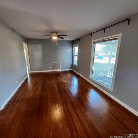$1,795 | 353 Irvington Drive, San Antonio, TX 78209