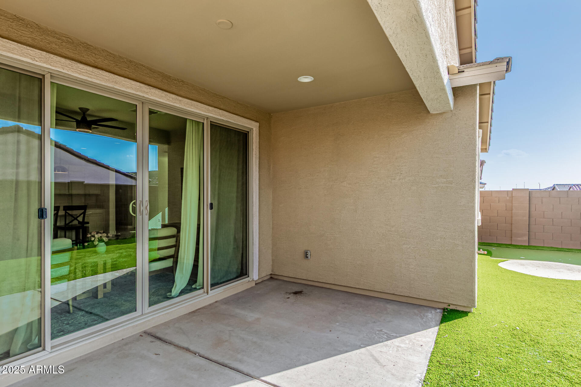 2652 South Prospector Point Road Apache Junction, AZ 85119 - Photo 30 of 37 a view of a porch