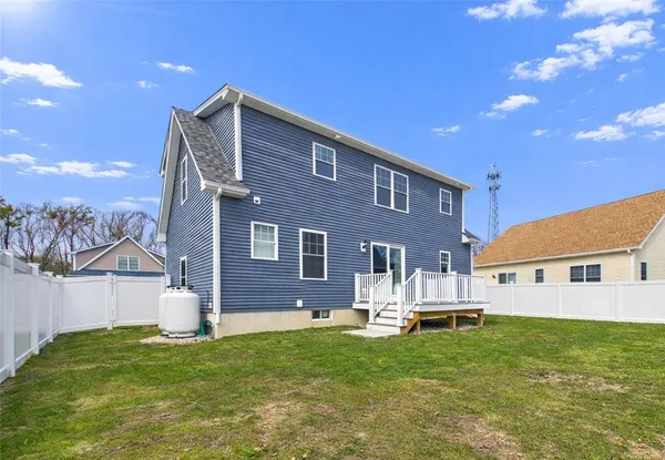 $749,900 | 42 Vespia Lane, South Kingstown, RI 02879