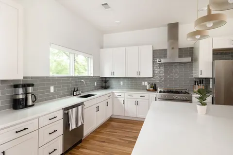 $995,500 | 701 Taylor Street, Nashville, TN 37208