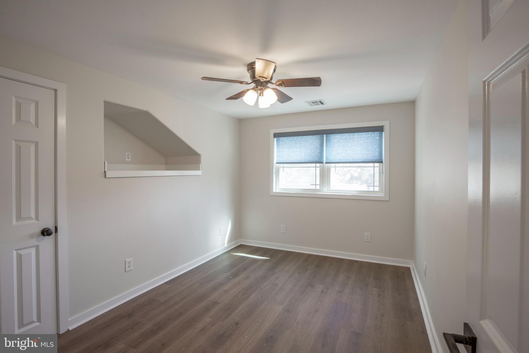 236 Park Road Ambler, PA 19002 - Photo 15 of 29 BR 2 with TV nook