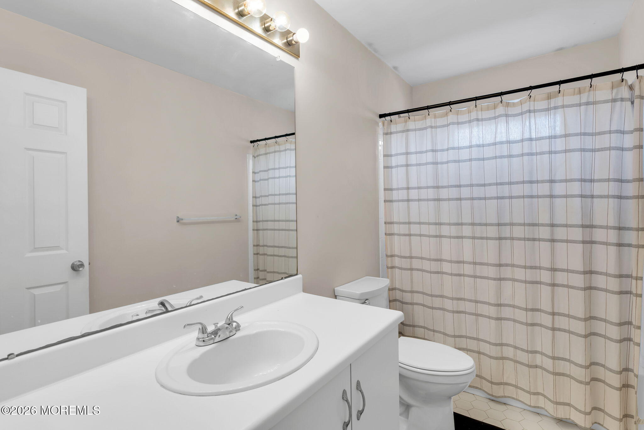 19 Vanderveer Road Freehold, NJ 07728 - Photo 22 of 38 24-web-or-mls-DSC00725